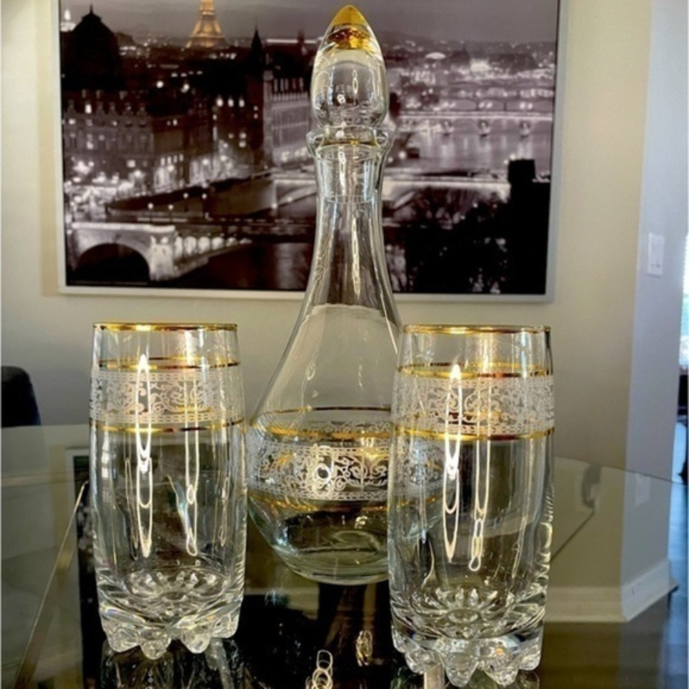 Vintage Decanter and 2 Glasses